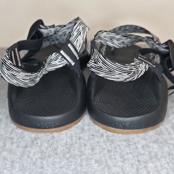 Chaco Women's Z2 Classic Sandal Trap Black White JCH108064 US Size 9 / EUR 40 - Picture 3 of 10